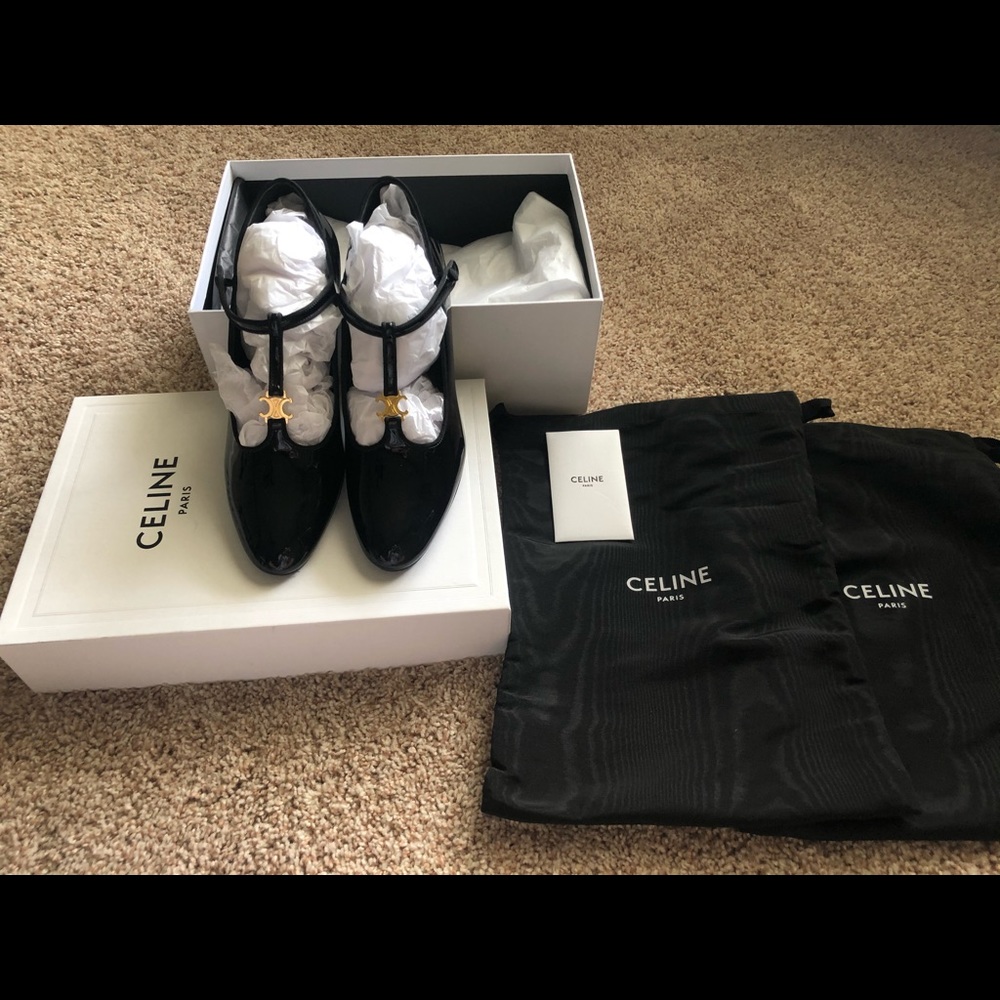 Open to sale!  Celine babies t-bar pumps